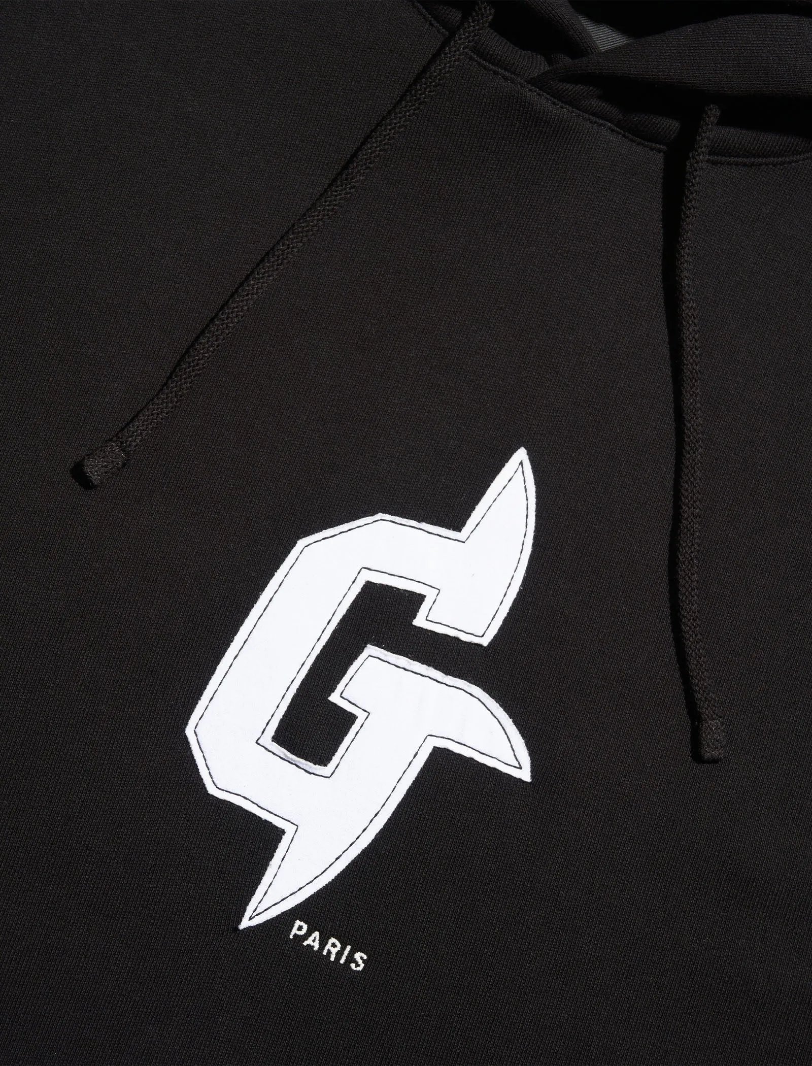 CLASSIC FIT HOODIE