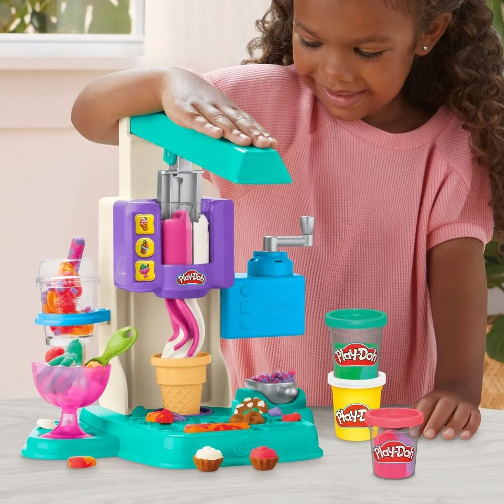 Hasbro Toys Play-Doh Rainbow Swirl Ice Cream Playset