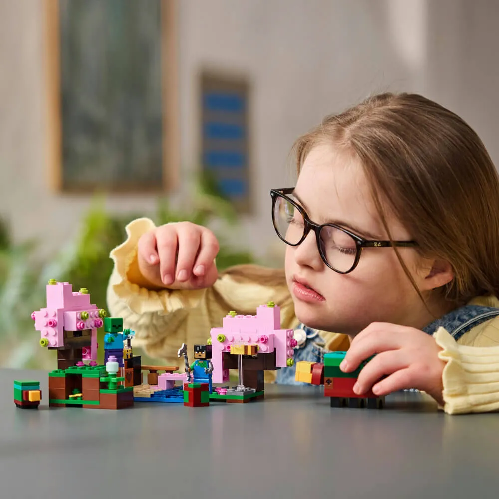 Lego® Toys LEGO® Minecraft The Cherry Blossom Garden 304 Piece Building Set (21260)