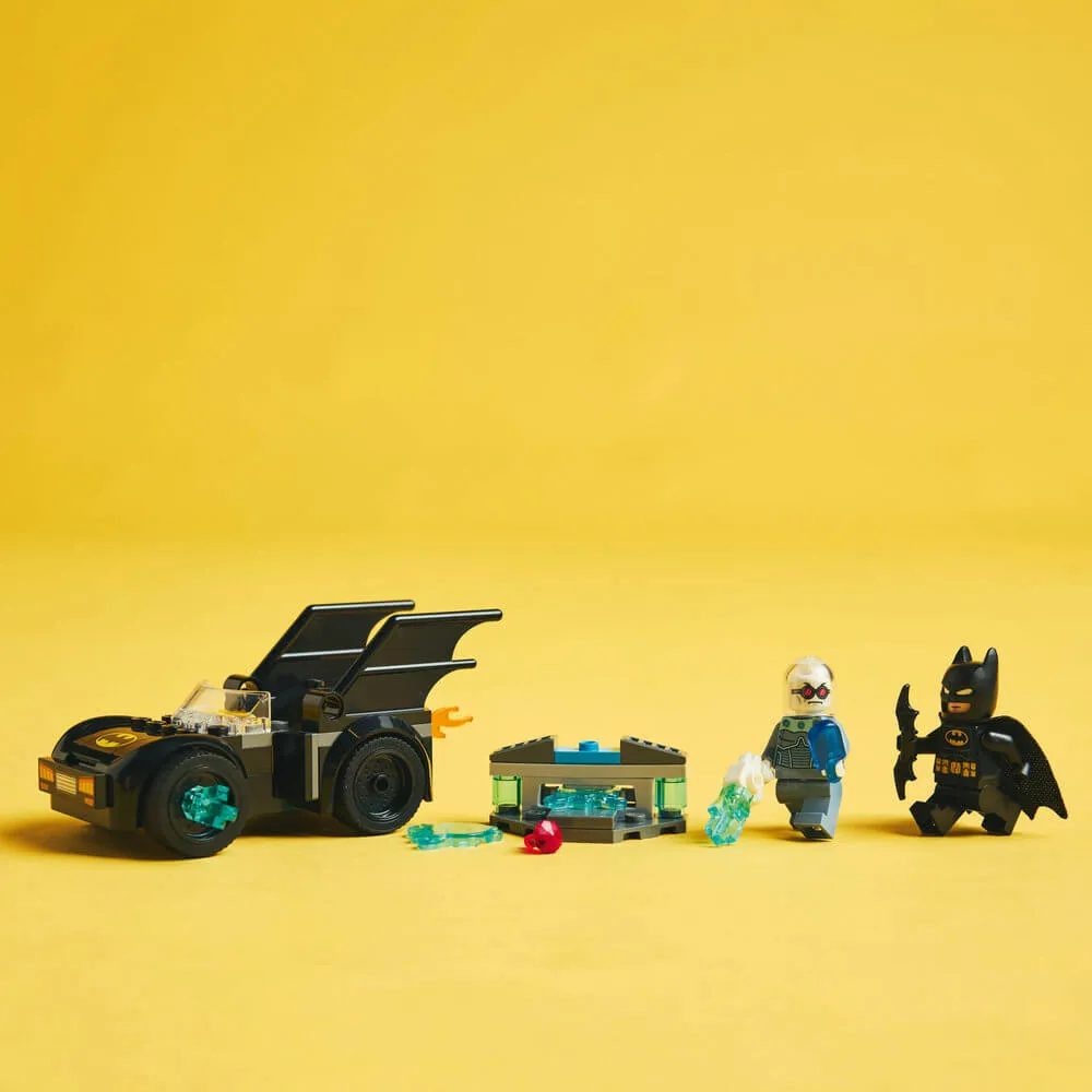 Lego® Toys LEGO® Super Heroes DC Batman & Batmobile vs. Mr. Freeze Building Kit 76301