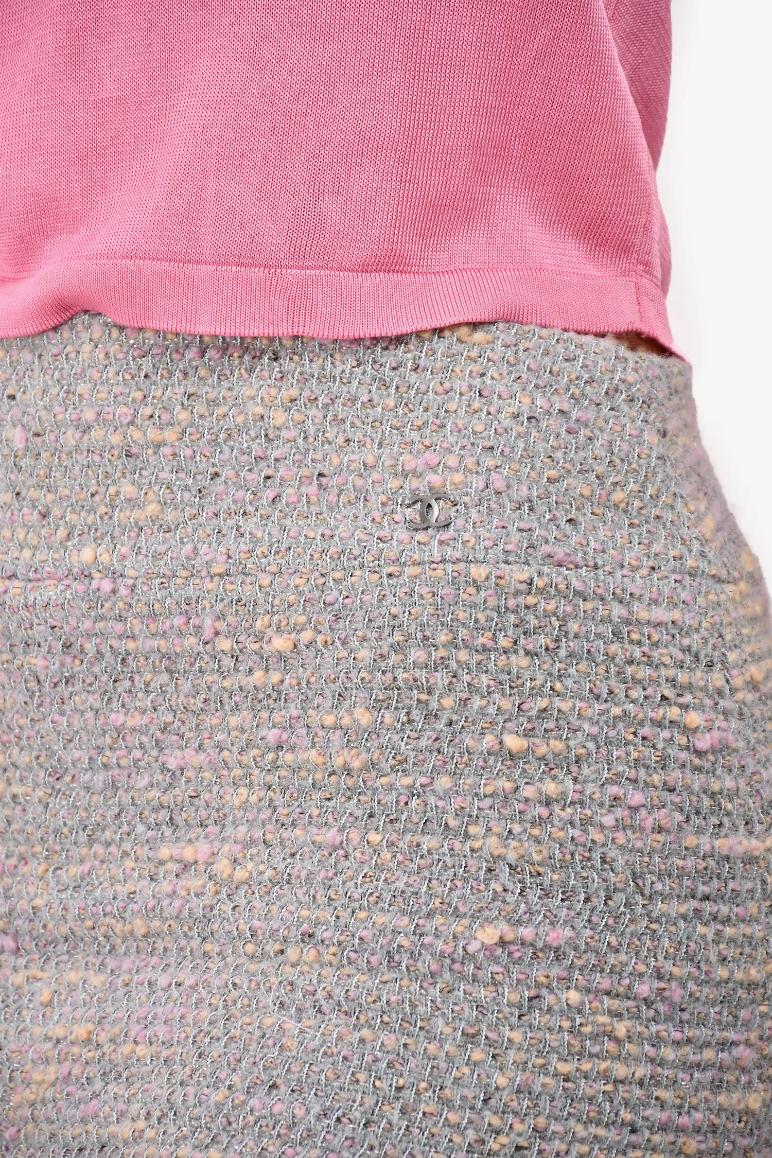 Pre-Loved Chanel™ 2004 Grey/Purple Tweed CC Pencil Skirt Size 38 (As Is)