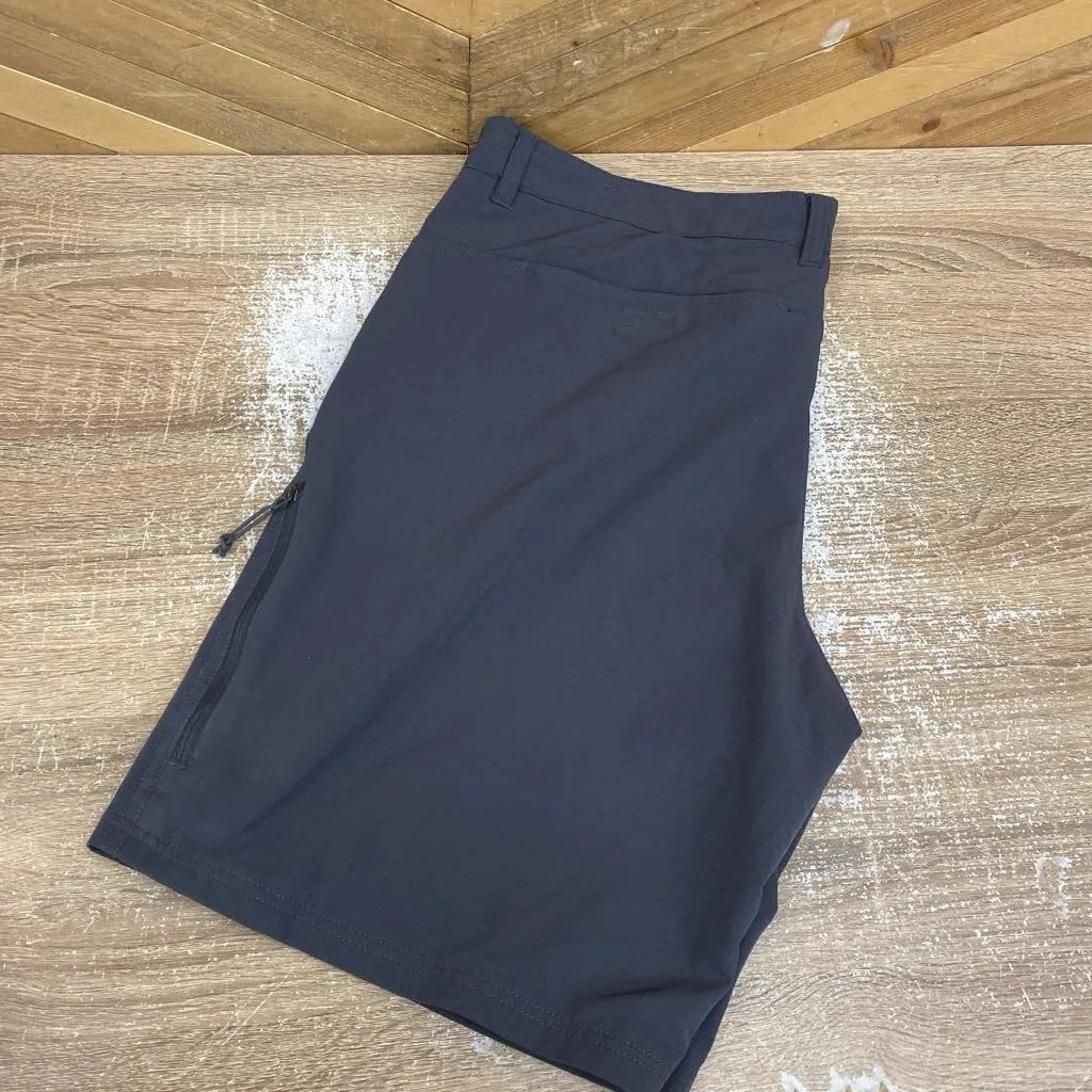 The North Face The North Face - Men's Shorts - MSRP $75 : gray-men-36